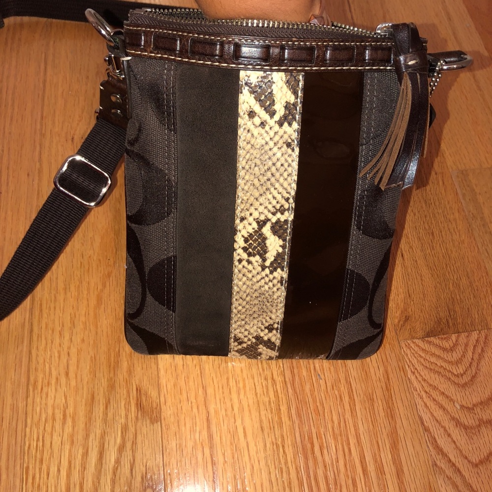 Authentic coach satchel! Worn once 100% condition